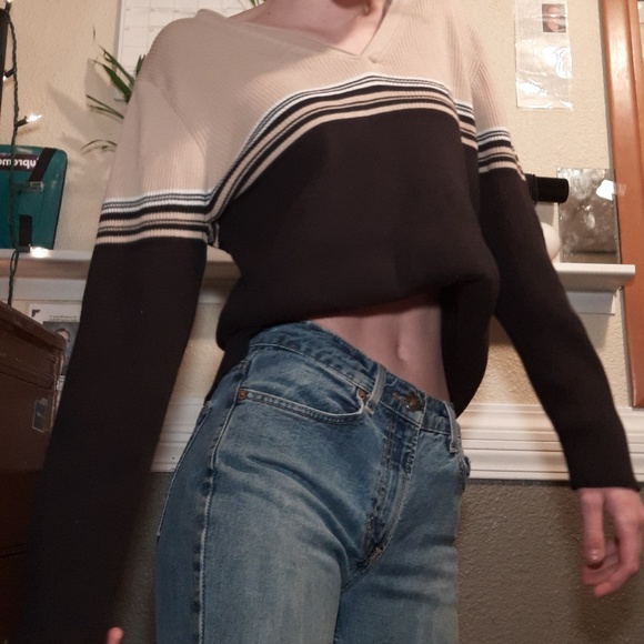 Vintage black, tan, white striped sweater. - Picture 5 of 6